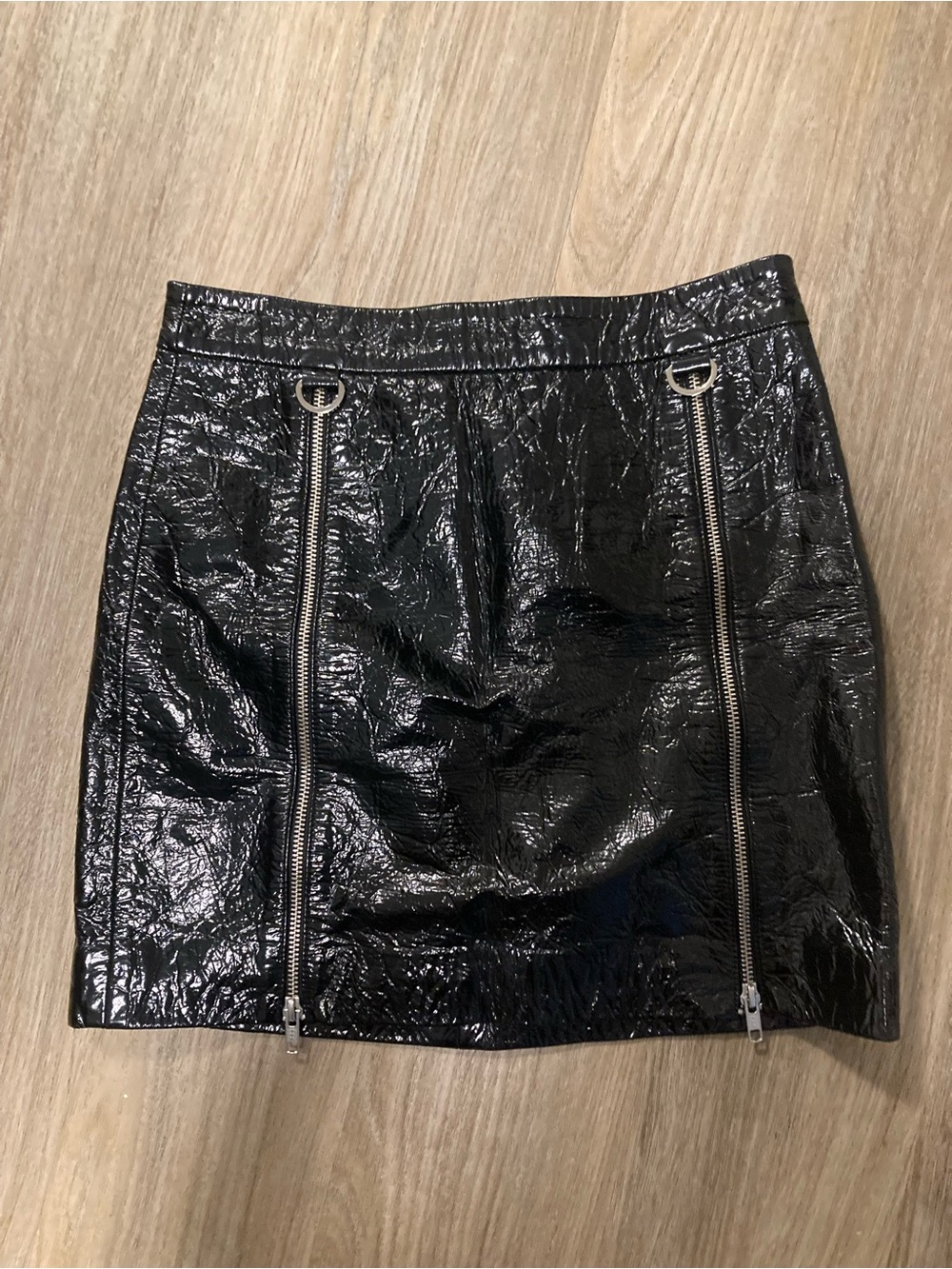 Michelle Mason  Black patent Leather Pencil Mini Skirt with Front Zip Accents